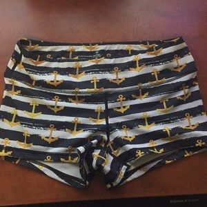 Wodbottom pirate booty shorts